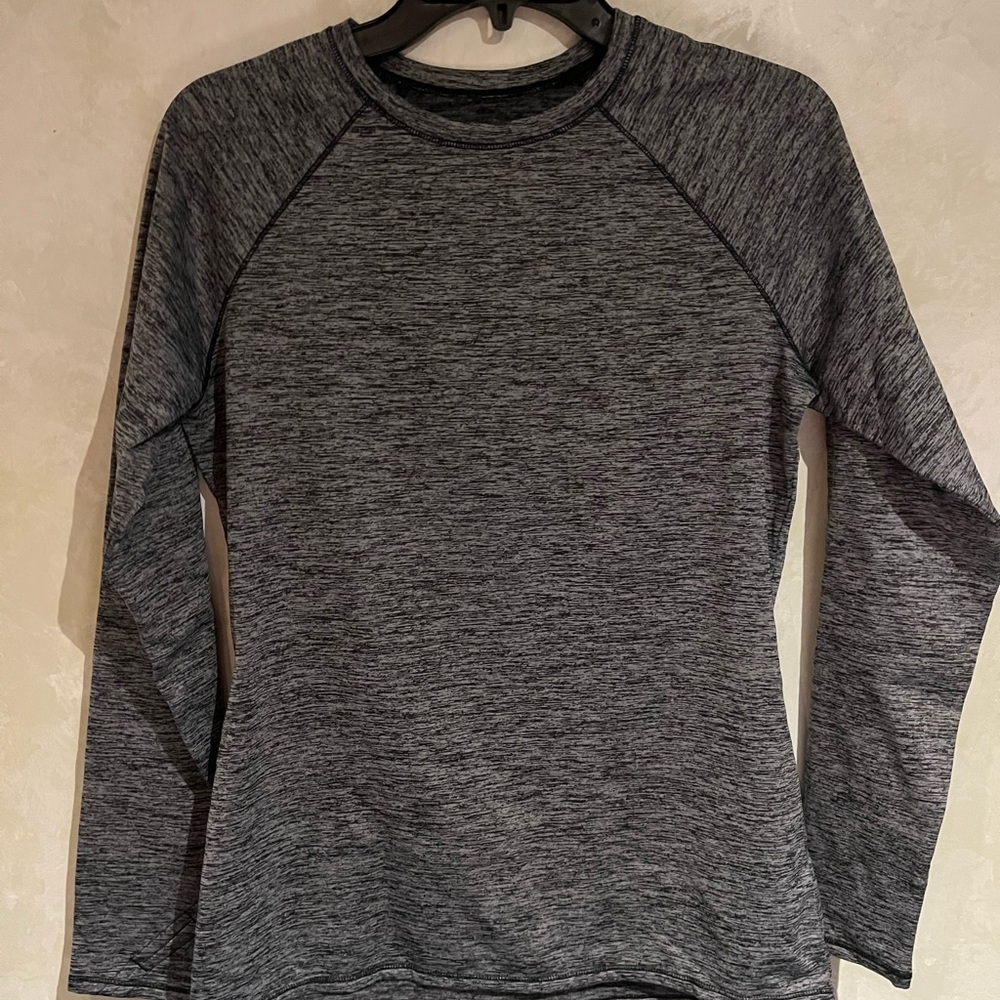 Cuddl Duds Gray Sweatshirt